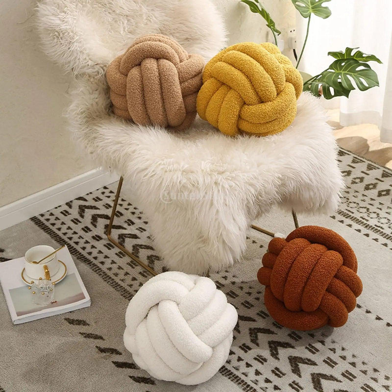  Knot Ball Pillow 